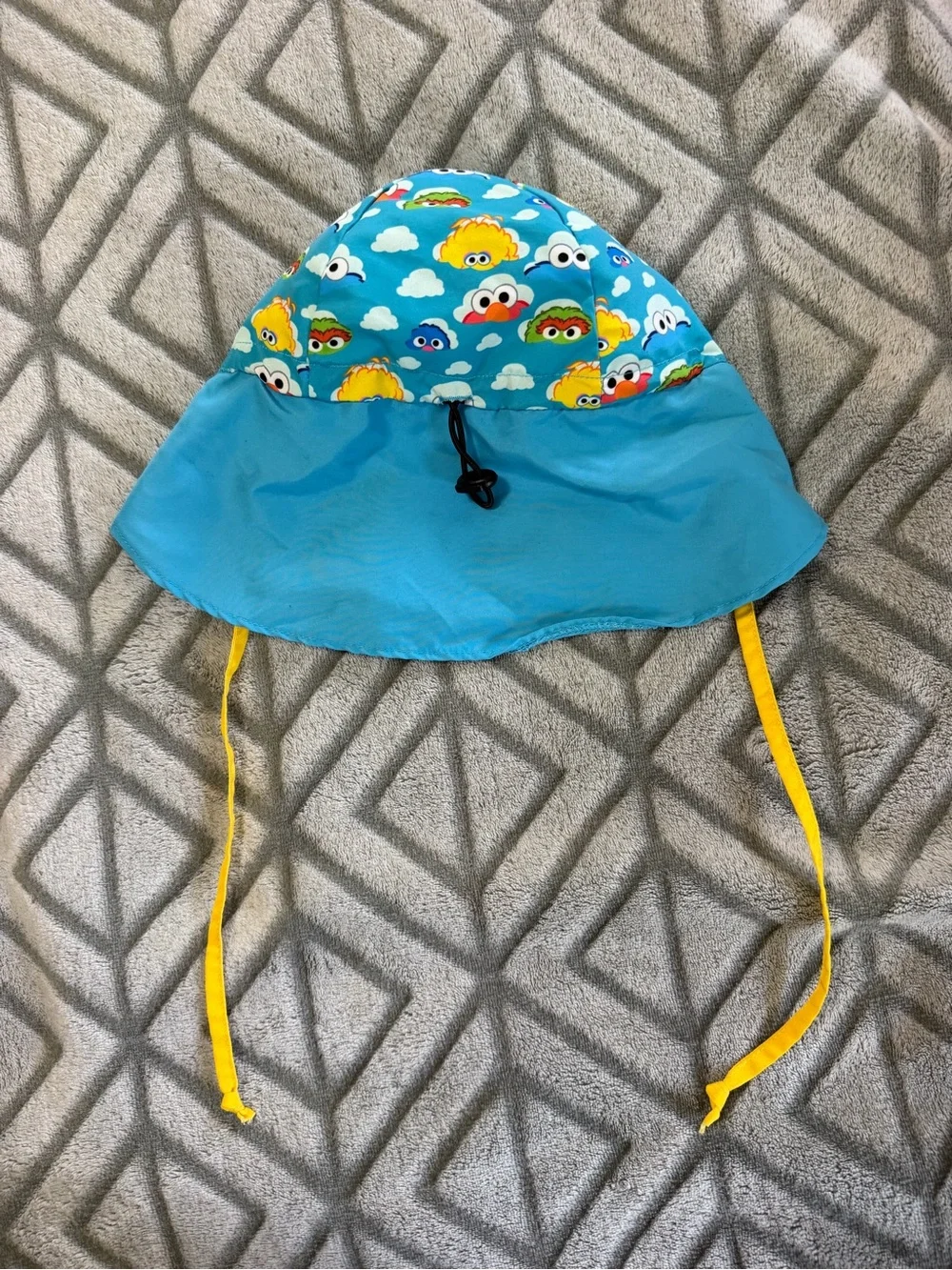 Sesame Street Blue Kids Sun Hat size 9-18 months